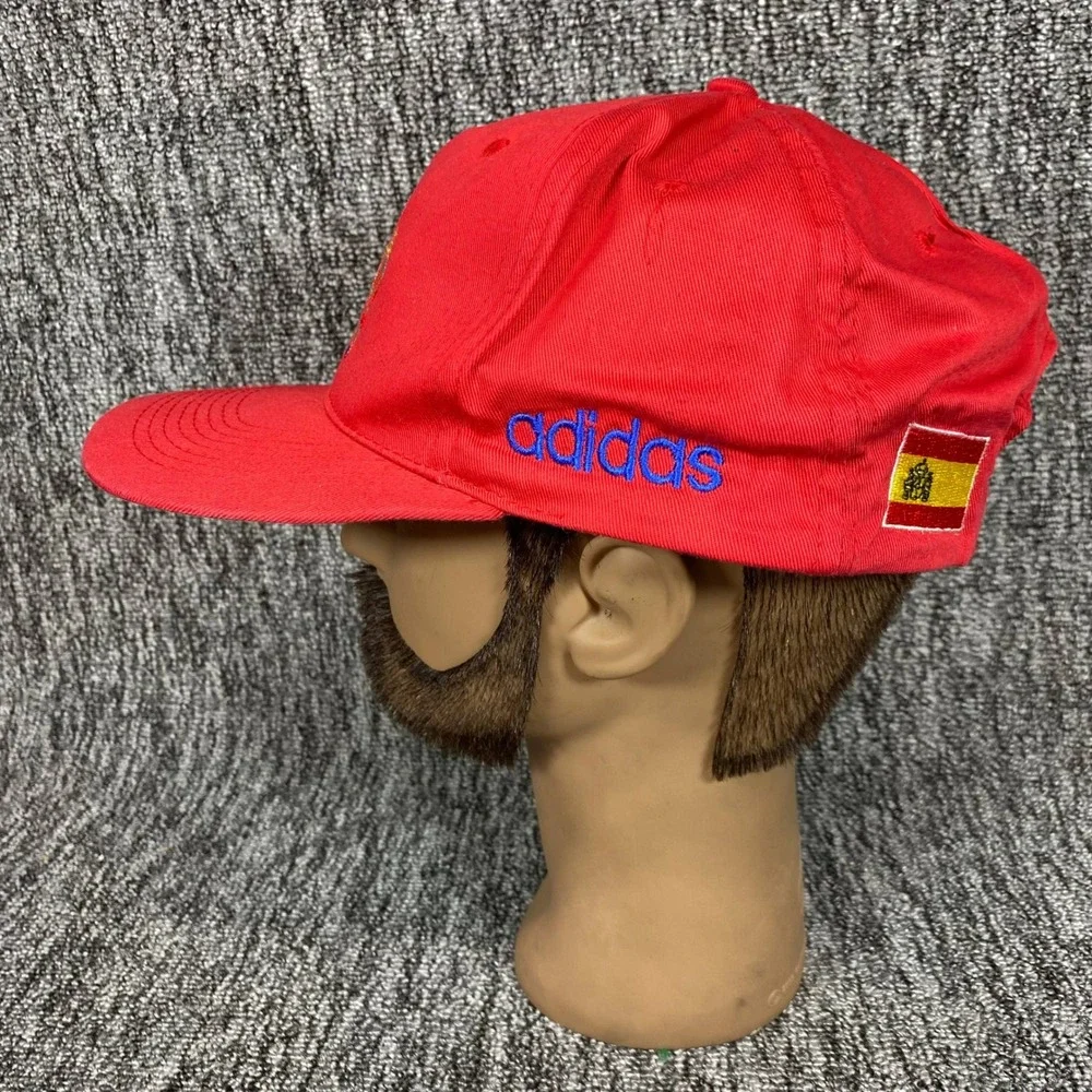 VTG Adidas Spain Soccer Crest Snapback Hat Mens Red Royal Coat Arms Trefoil Cap